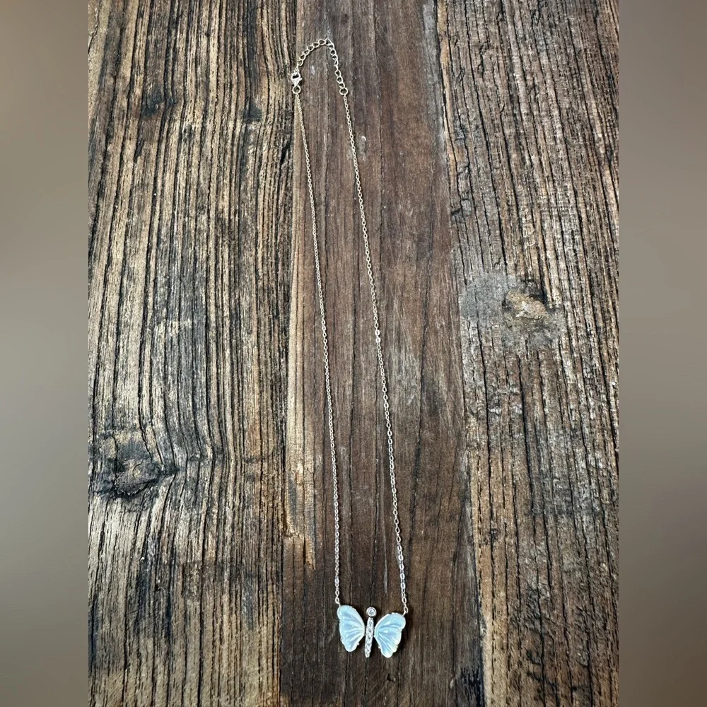 Elegant gold Butterfly Necklace